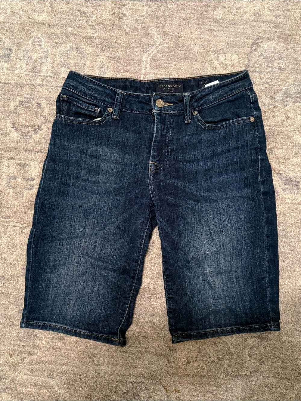 Lucky Brand Dark Wash Denim The Bermuda Shorts 2/26 EUC Stretch dark wash